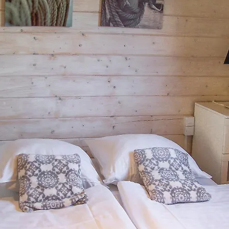 Ferienhaus Two-bedroom Holiday In Jarosławiec